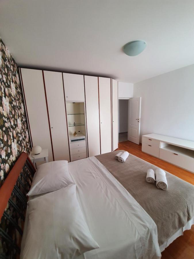 Apartment Tina Спліт Екстер'єр фото