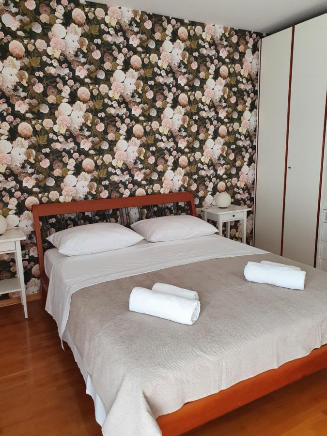 Apartment Tina Спліт Екстер'єр фото